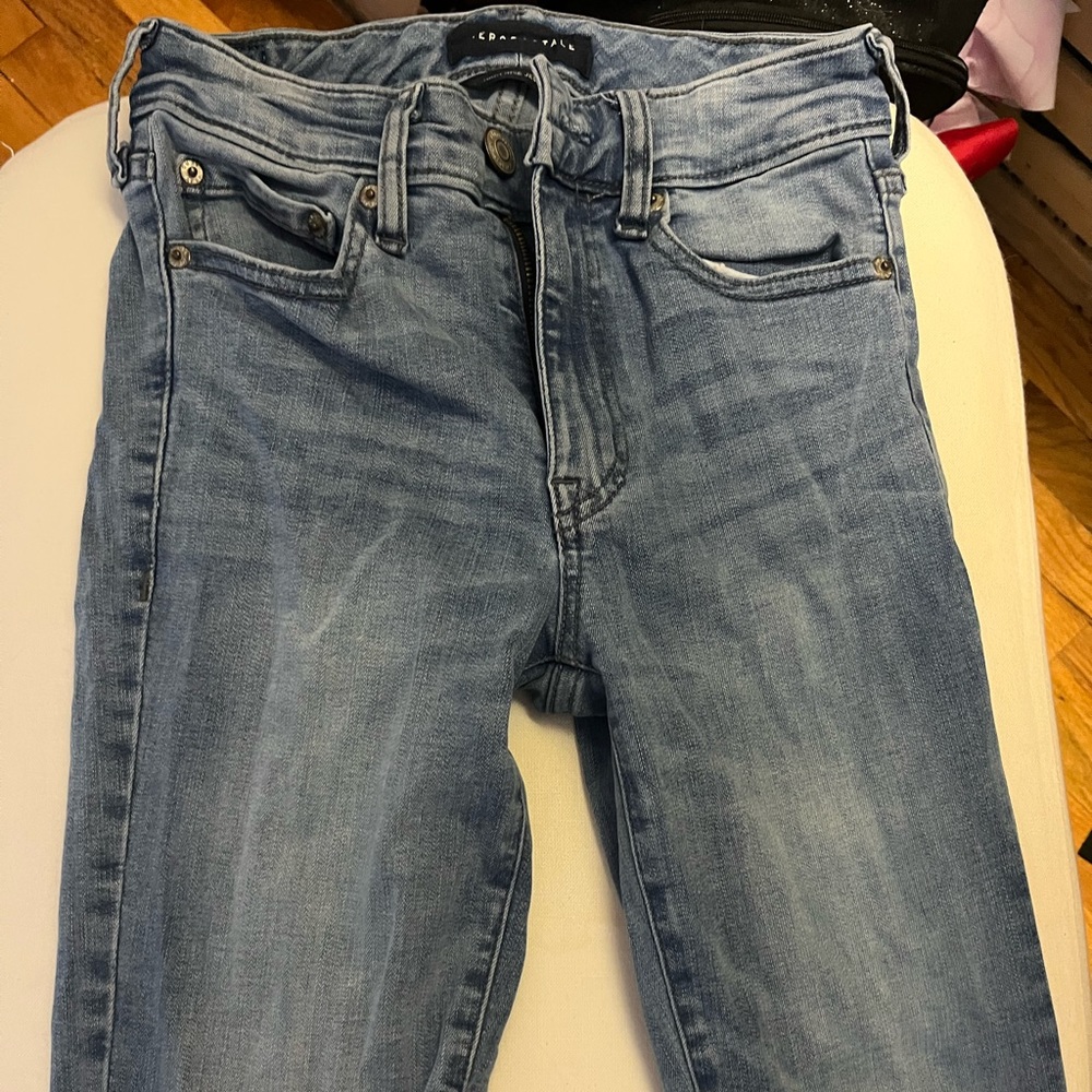 Aeropostale medium wash jeggings